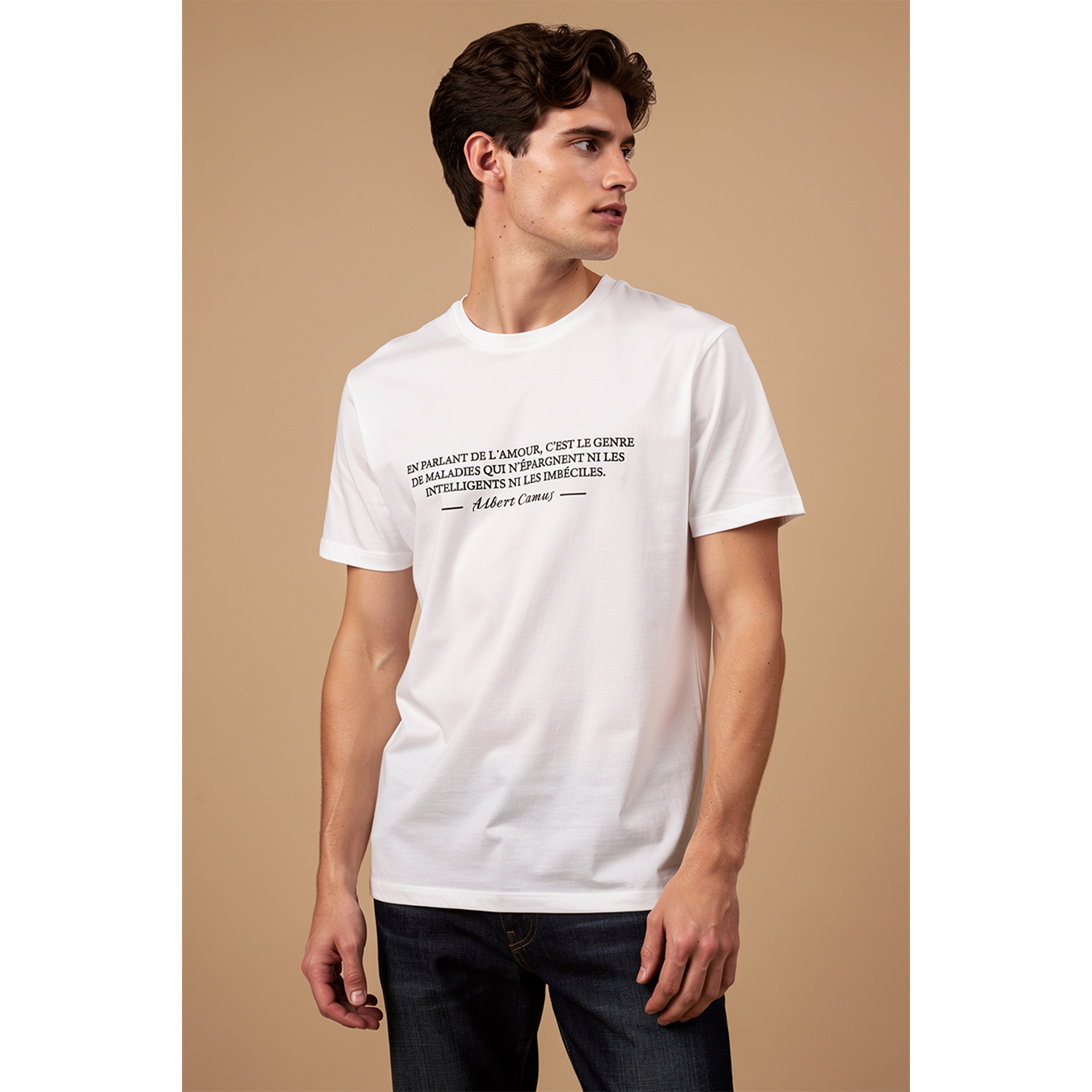T-shirt avec une citation d'Albert Camus